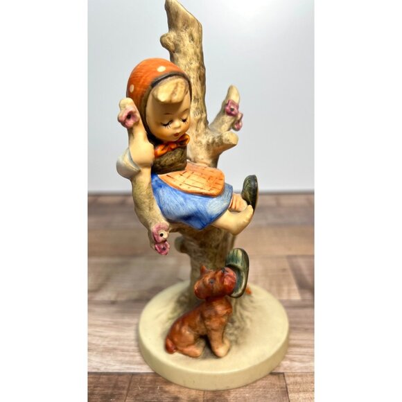 Hummel Goebel Figurine 56/B "Out Of Danger" 35 Girl In Tree With Dog Hand-Painte - Picture 2 of 6
